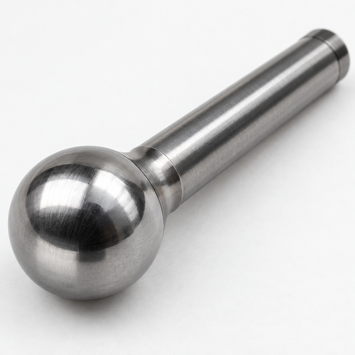 Spherical-head angle pin polished ball head detail
